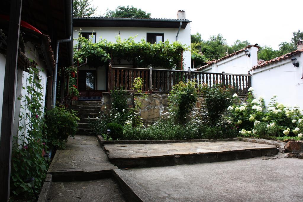 Hikers Hostel Veliko Tarnovo Exterior photo