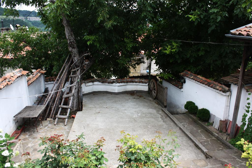 Hikers Hostel Veliko Tarnovo Exterior photo